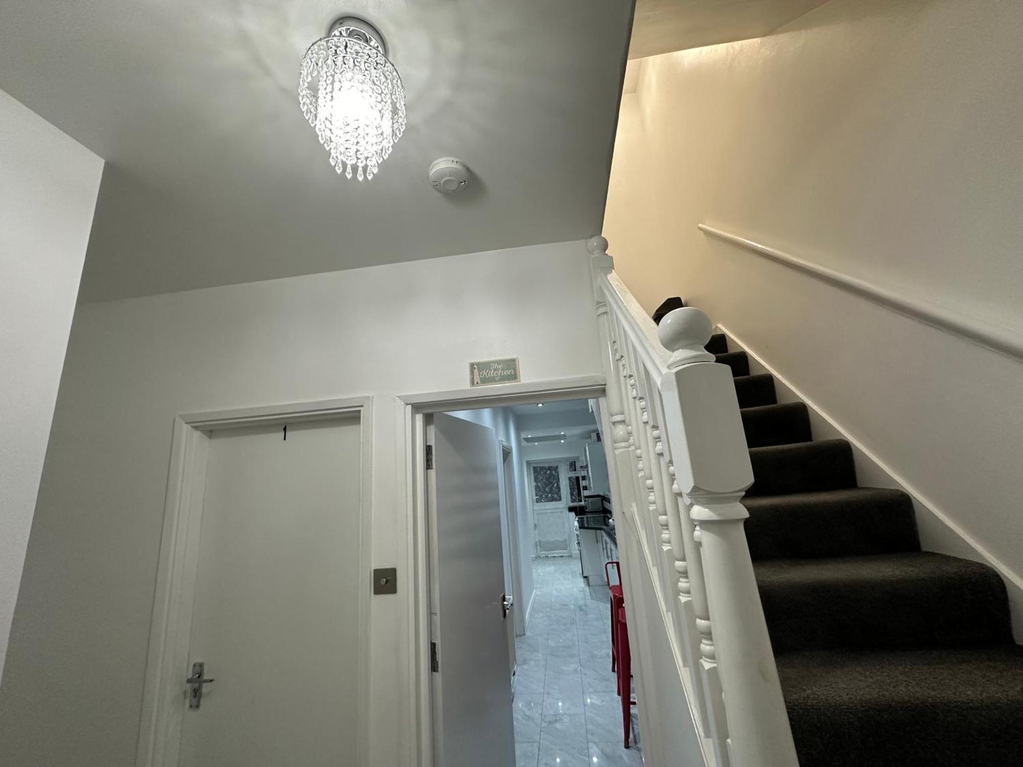 4Th Studio Flat With Private Own Bathroom A London Luxury Family Home Setup And Furnished With Double Bed Plus A Double Futon-Sofa Bed A Single Futon Bed A Baby Cot And Garden And Free Parking Exteriér fotografie