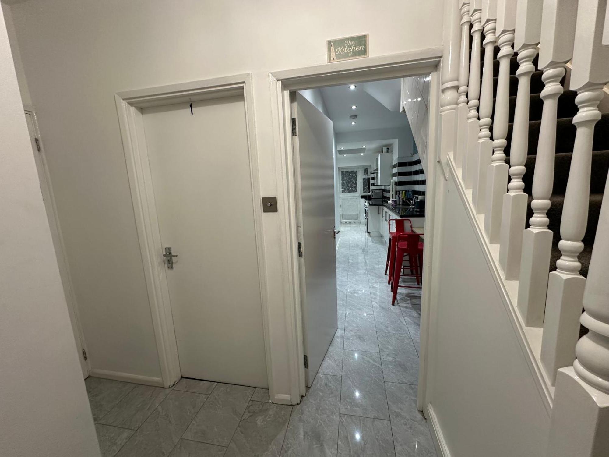 4Th Studio Flat With Private Own Bathroom A London Luxury Family Home Setup And Furnished With Double Bed Plus A Double Futon-Sofa Bed A Single Futon Bed A Baby Cot And Garden And Free Parking Exteriér fotografie